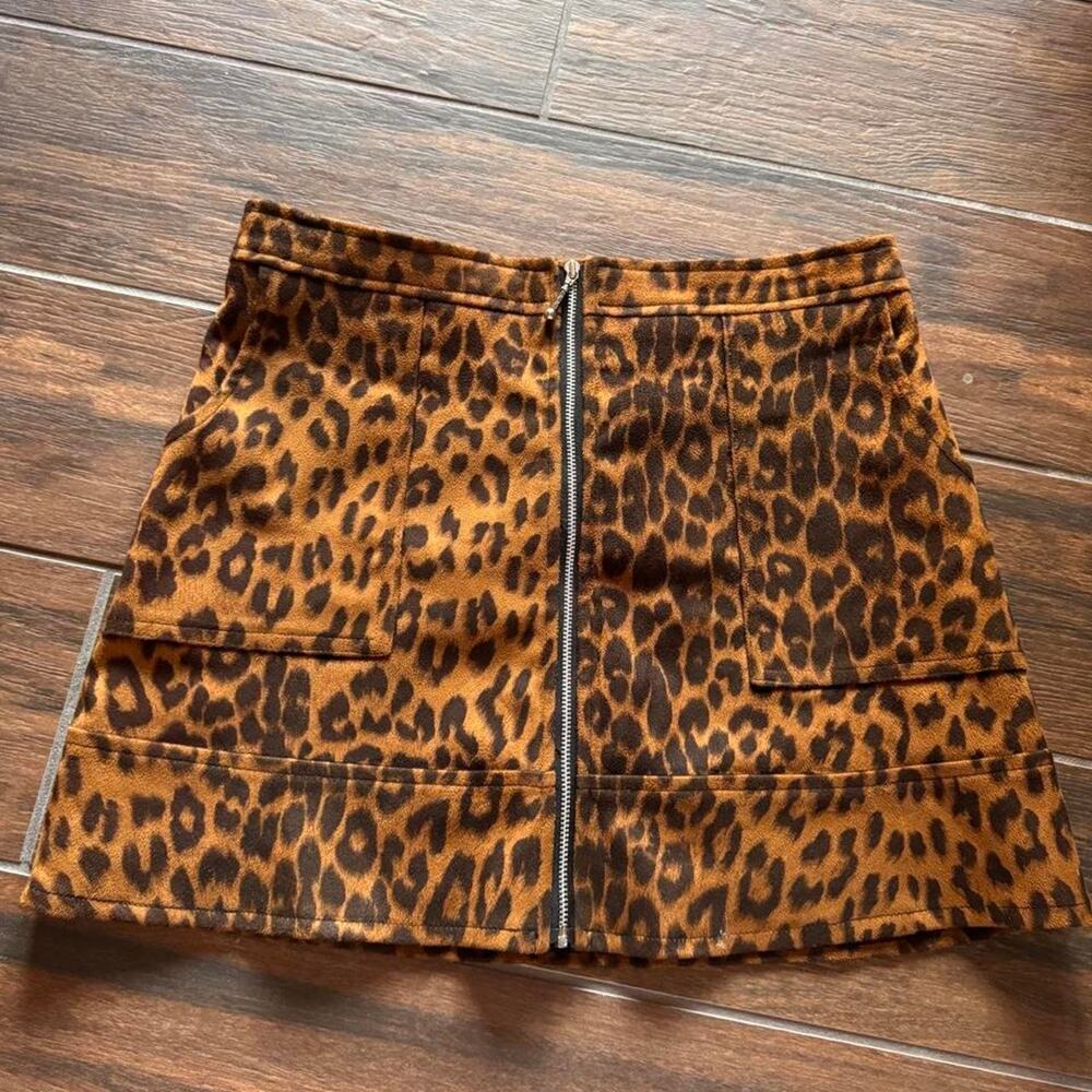 Nwot leopard mini skirt